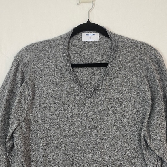 Old Navy Gray V-Neck Sweater Sz XL - Picture 2 of 8